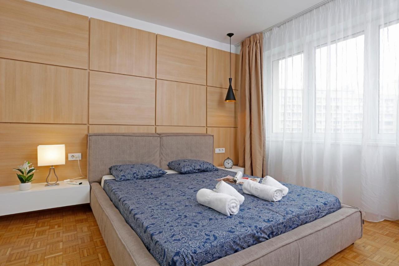 בוקרשט Lovely 2 Bedroom Apartment Near Old Town מראה חיצוני תמונה
