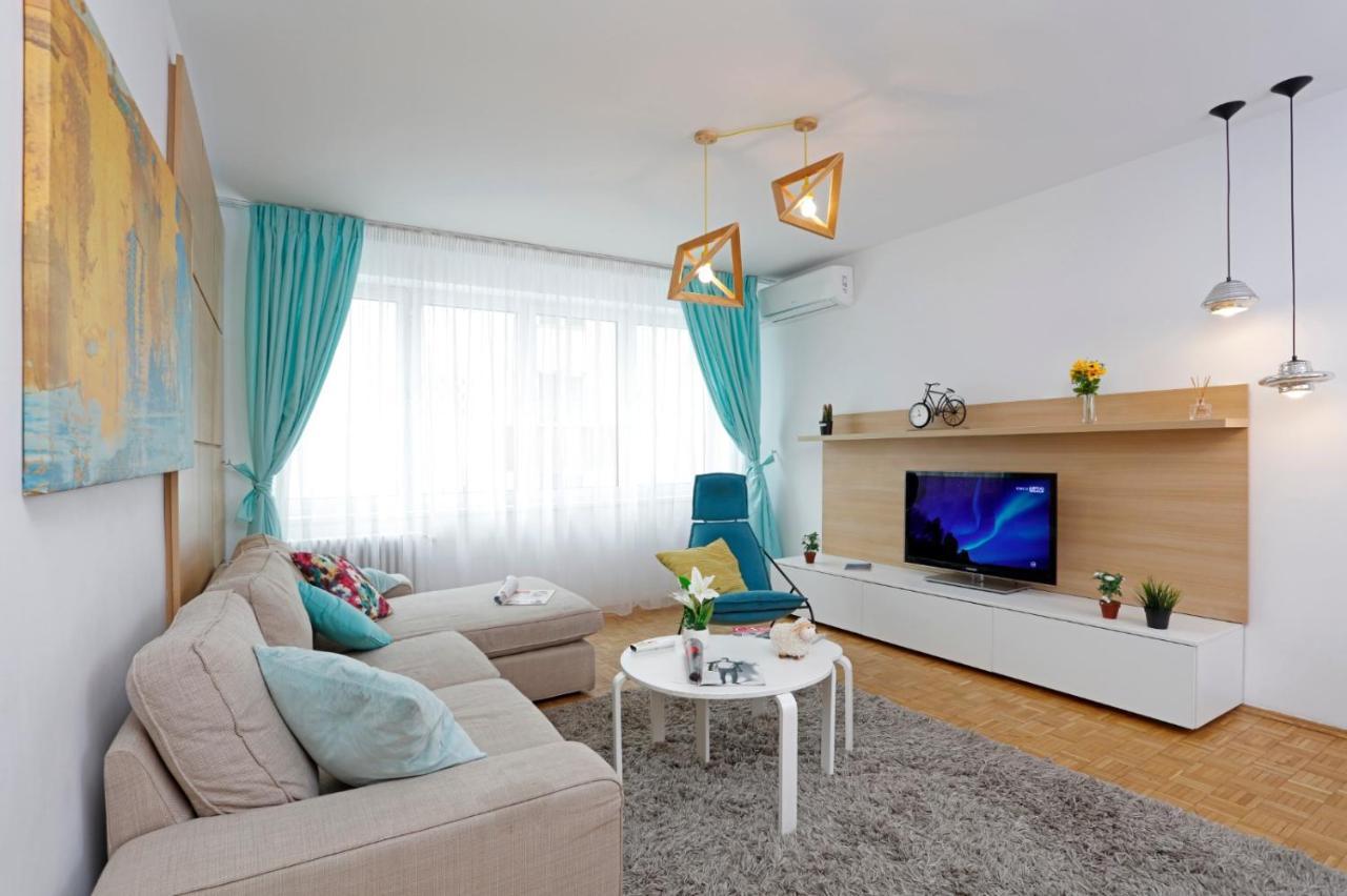 בוקרשט Lovely 2 Bedroom Apartment Near Old Town מראה חיצוני תמונה