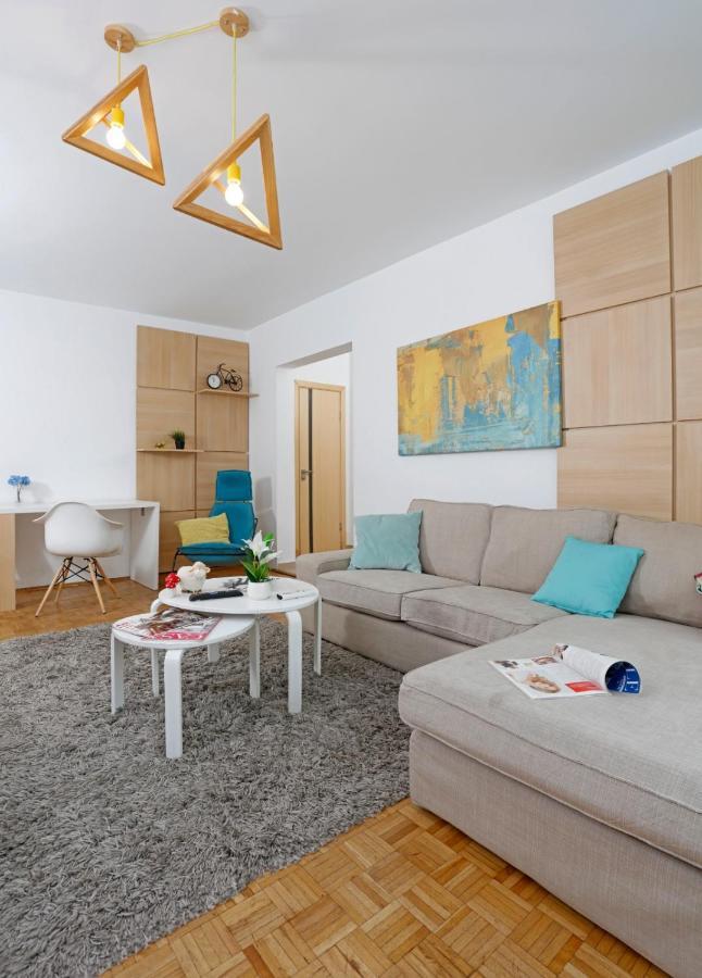 בוקרשט Lovely 2 Bedroom Apartment Near Old Town מראה חיצוני תמונה